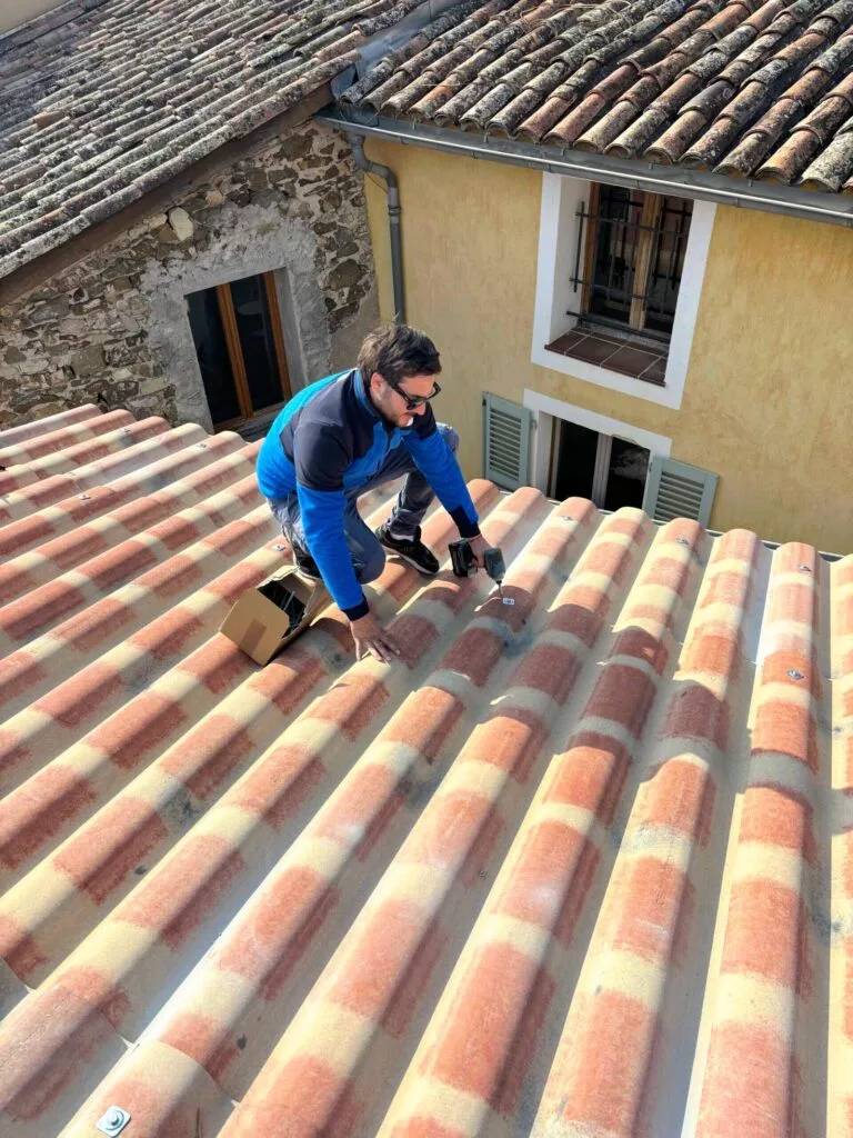 Intervention rapide sur une toiture de montagne