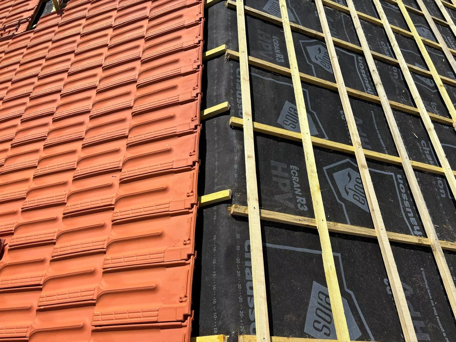Toiture neuve sur un bâtiment à Corbeyrier