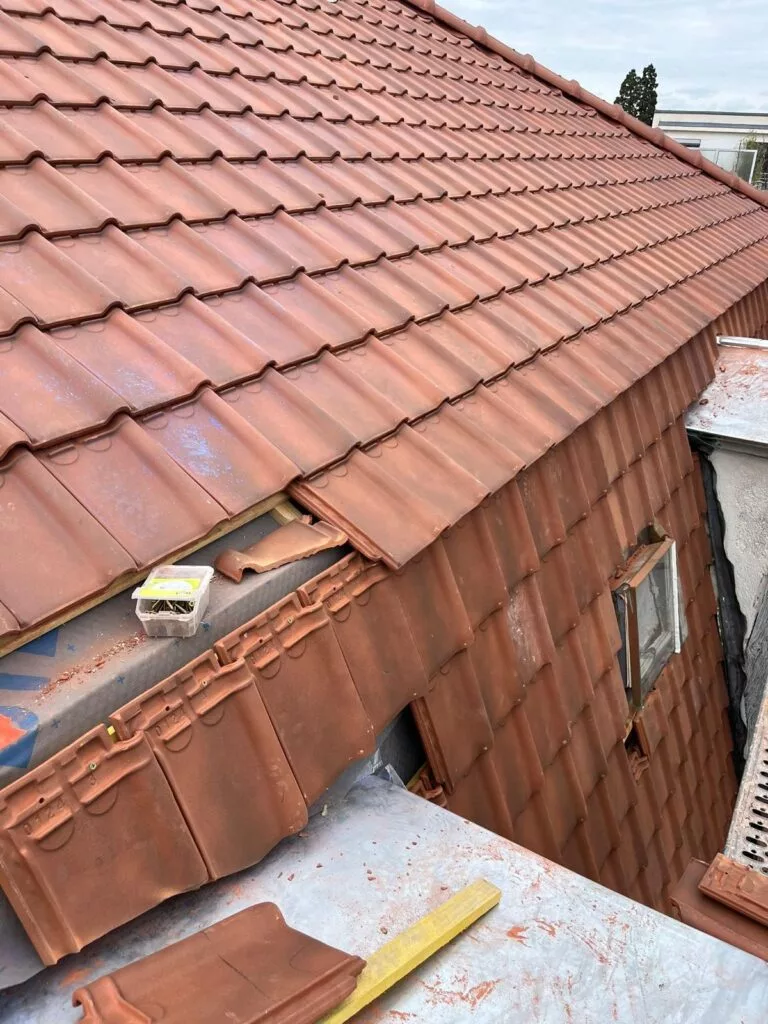 Tuiles de toiture posées sur lattage ventilé